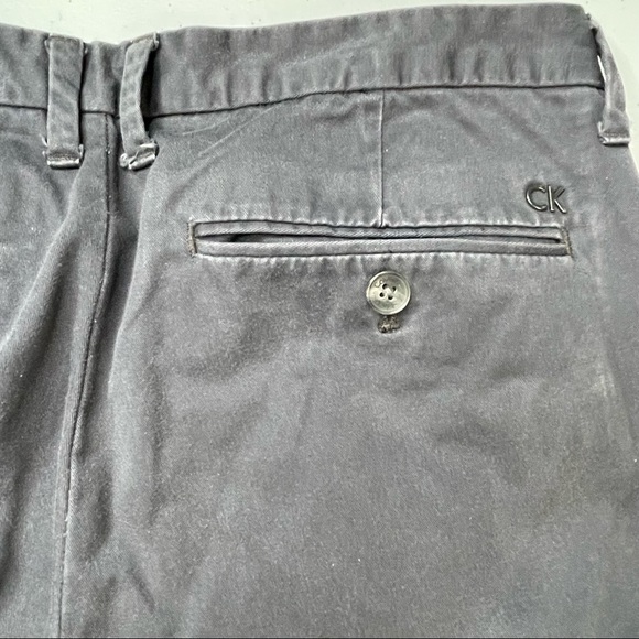 Calvin Klein Mens Blue Gray Khaki Flat Front Size 31 x 30 Cotton Slacks Pants - Picture 4 of 8